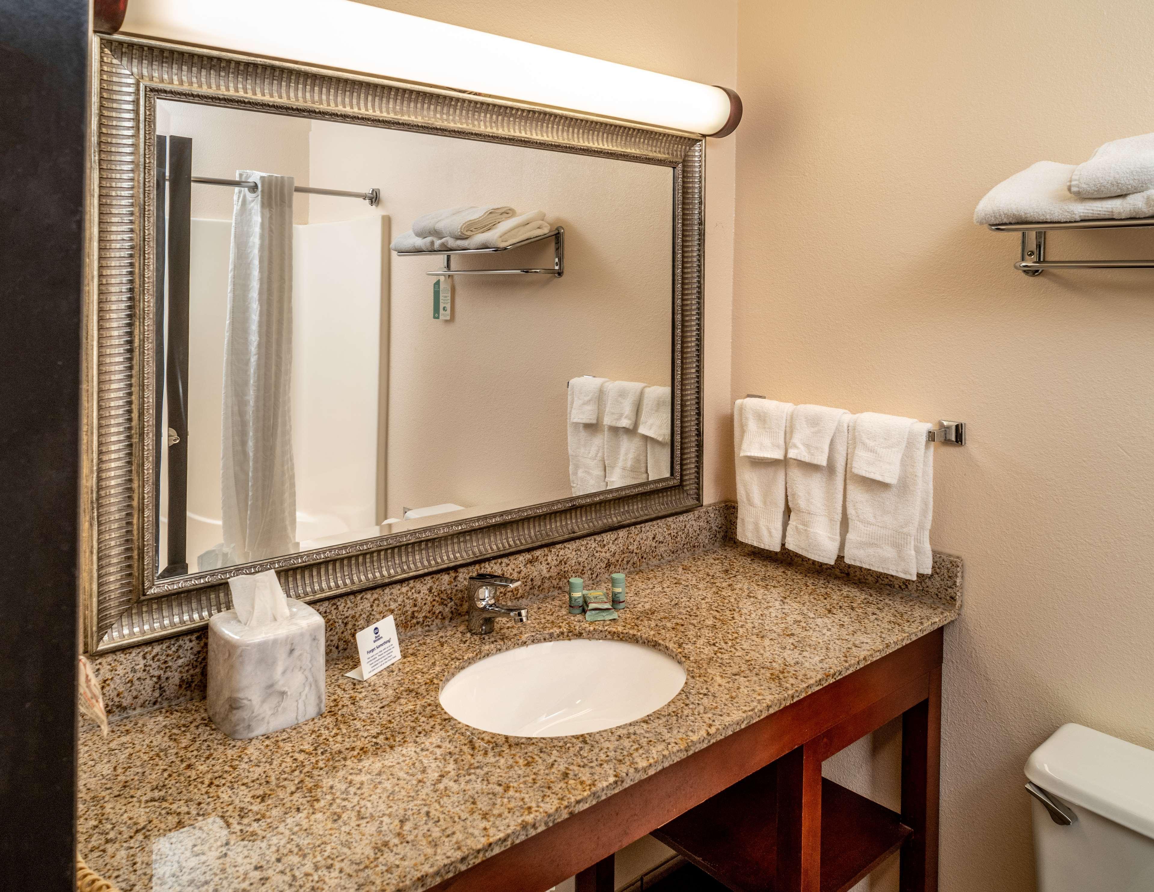 Rodeway Inn Barboursville Eksteriør billede