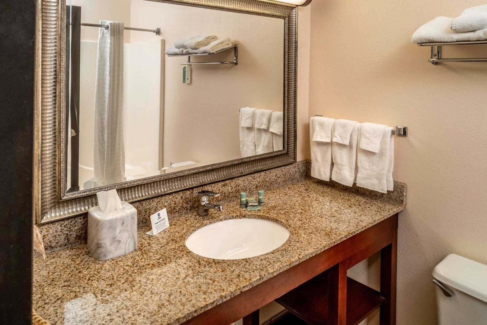 Rodeway Inn Barboursville Eksteriør billede